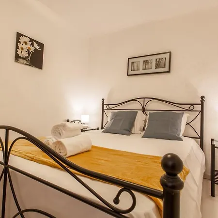 Bica Central Apartment *